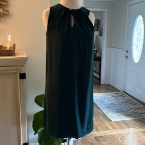 Dress hunter green